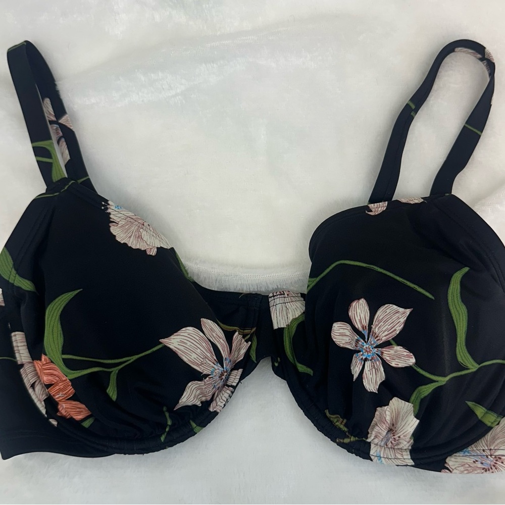 Shade & Shore Floral Black Bikini top only with Adjustable Straps size 38D large